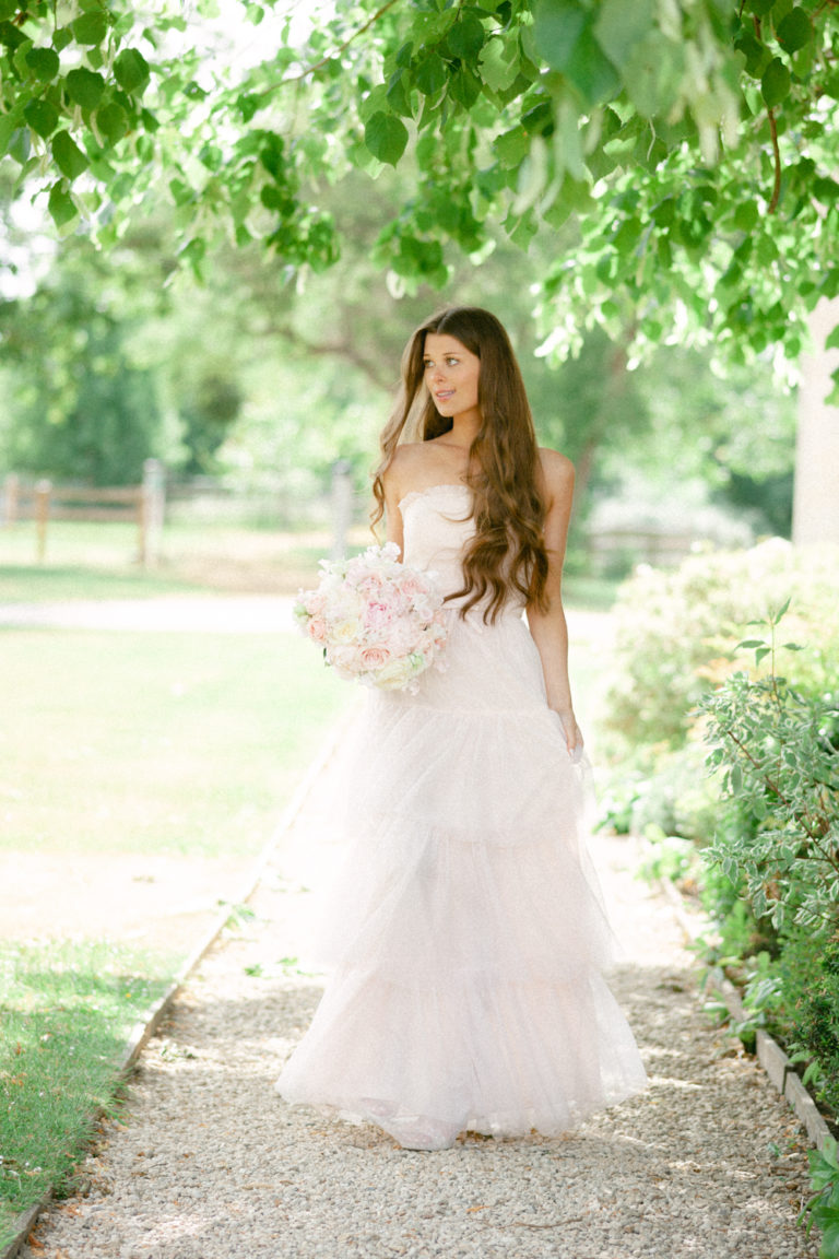 Beautiful Light and Airy Engagement Photos - aureliaallenphotography.com